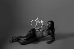 Avatar de Acompanhante morena tatuada